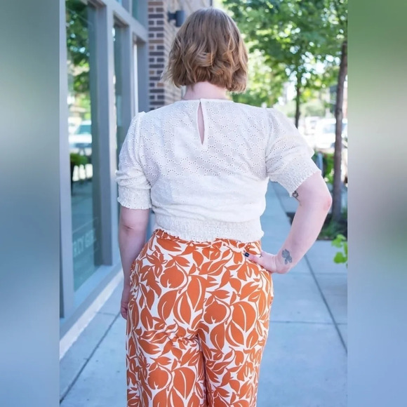 Compañia  Fantastica [L] Crop Top - Picture 3 of 3